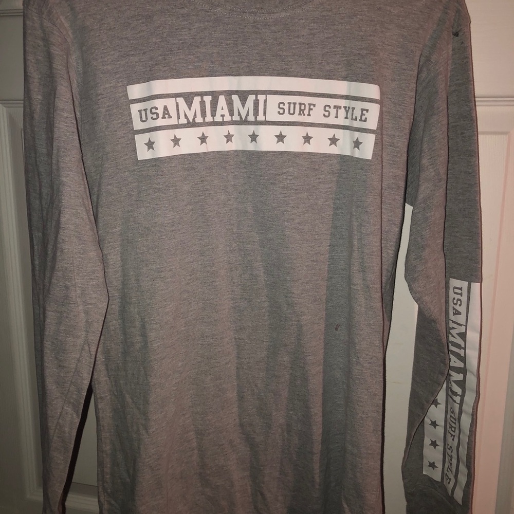 Long sleeve t-shirt
